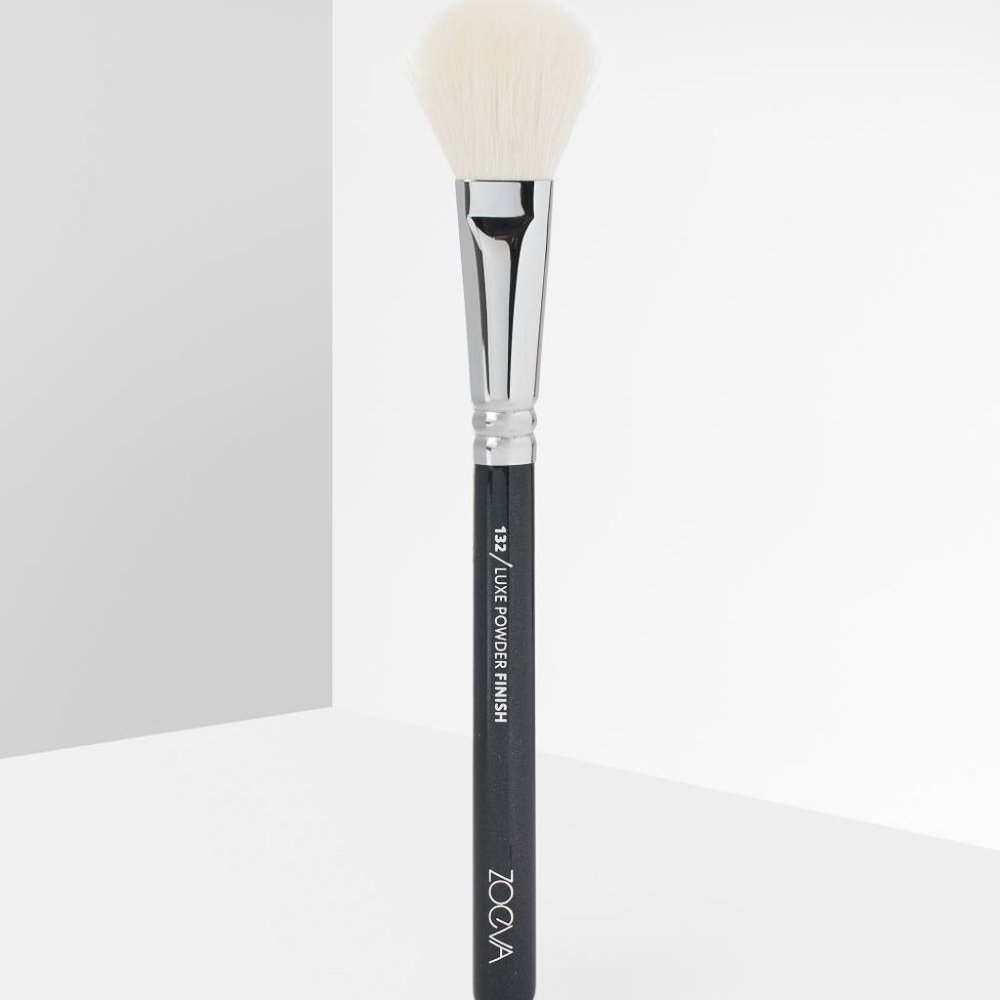 Zoeva 132 Luxe Powder Finish Brush